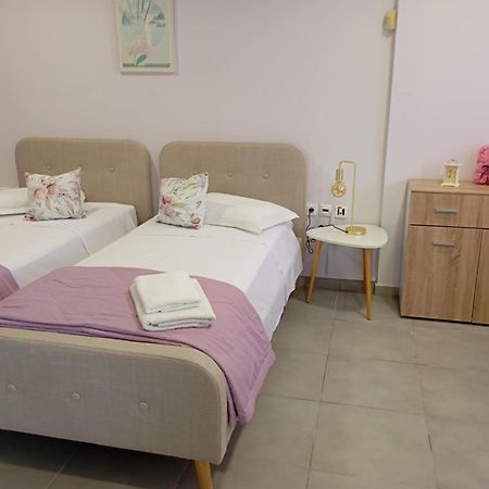 Cozy Apartment Near To The Airport Kouvaras Bagian luar foto