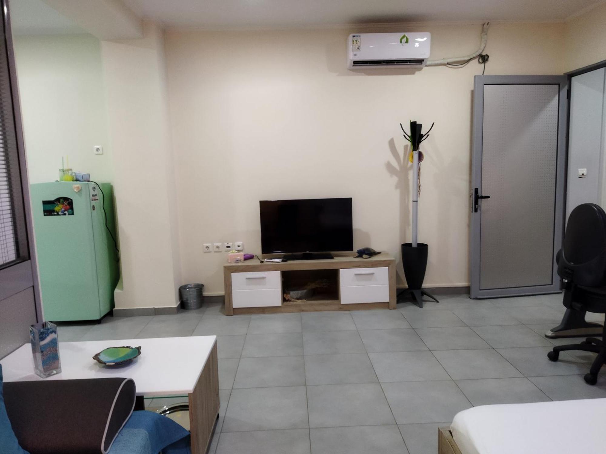 Cozy Apartment Near To The Airport Kouvaras Bagian luar foto