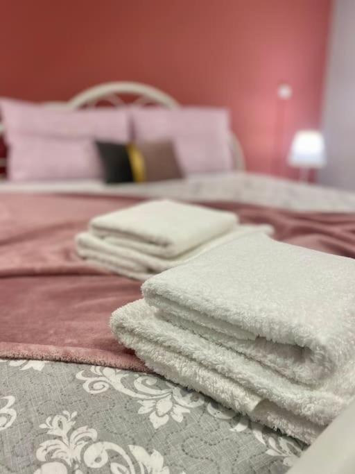 Cozy Apartment Near To The Airport Kouvaras Bagian luar foto