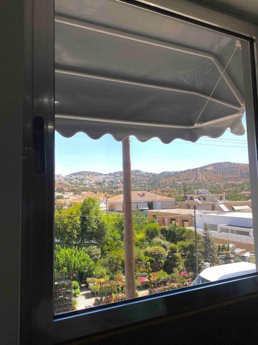 Cozy Apartment Near To The Airport Kouvaras Bagian luar foto