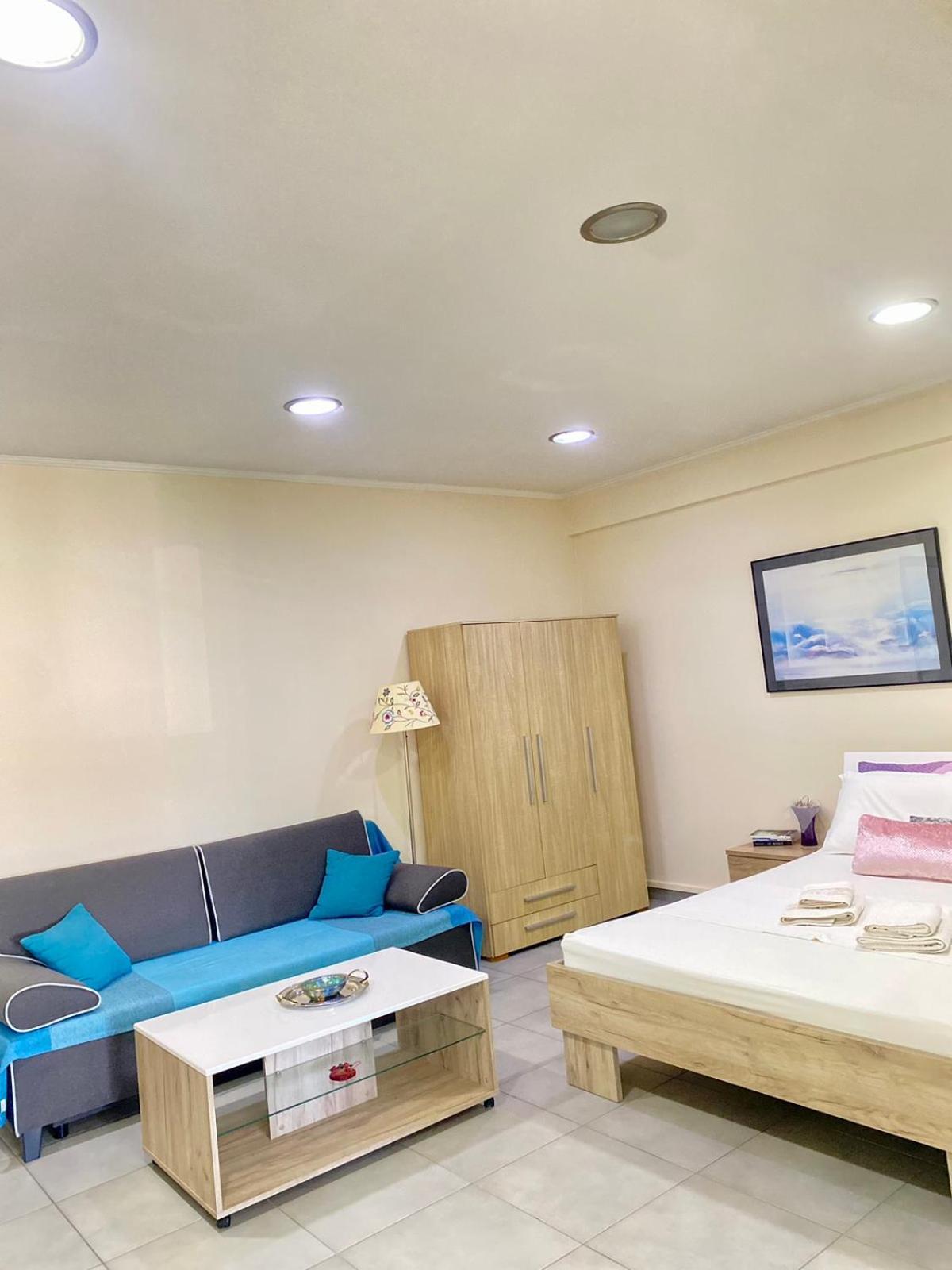 Cozy Apartment Near To The Airport Kouvaras Bagian luar foto